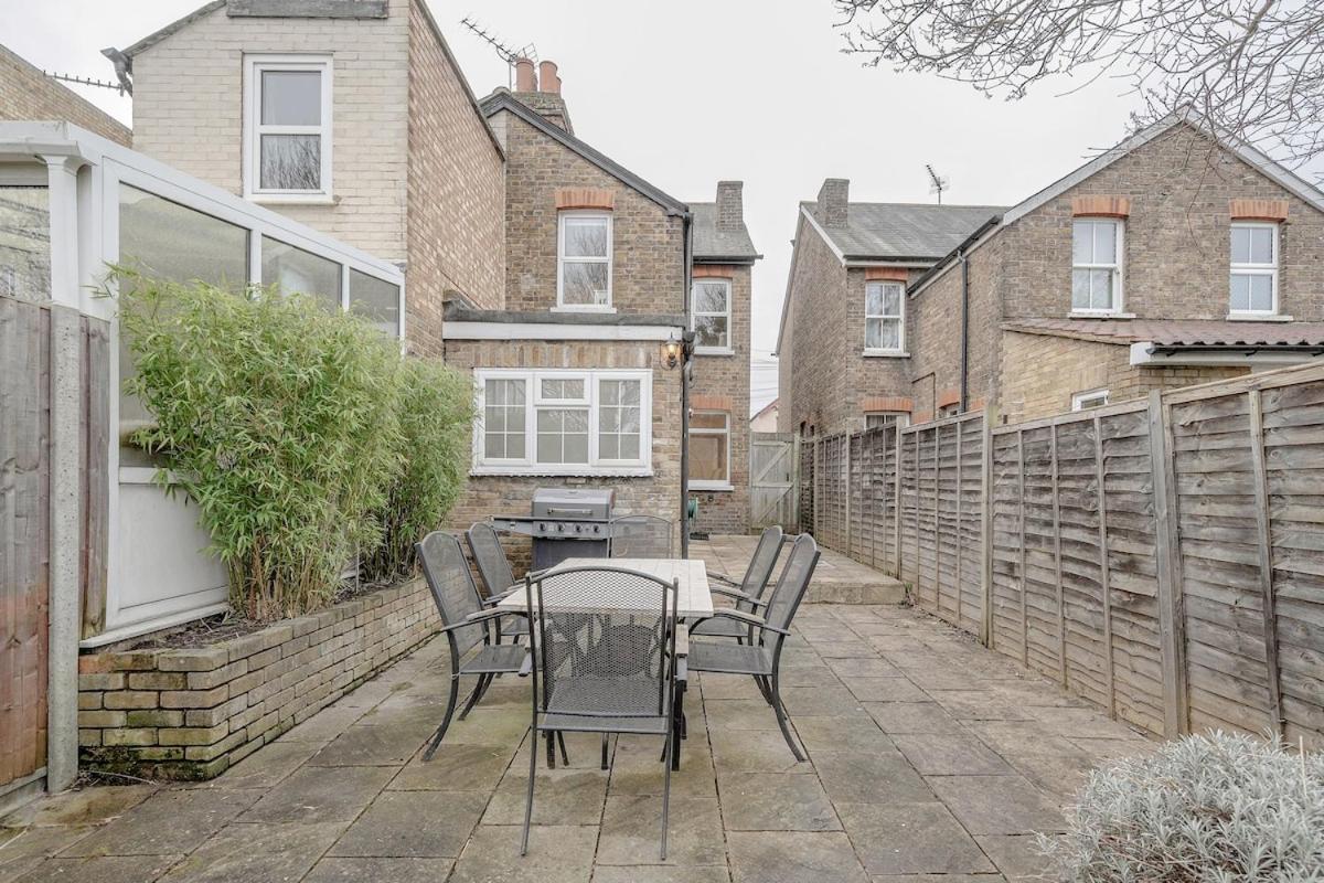 New 3 Bed Victorian Dream House Staines-upon-Thames