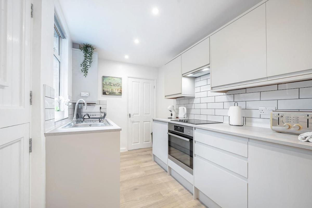 New 3 Bed Victorian Dream House Staines-upon-Thames