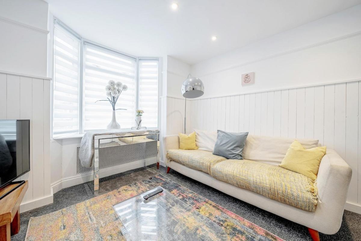 Holiday home New 3 Bed Victorian Dream House *